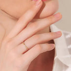 Par de Alianças Akai Ito Fio Dourado