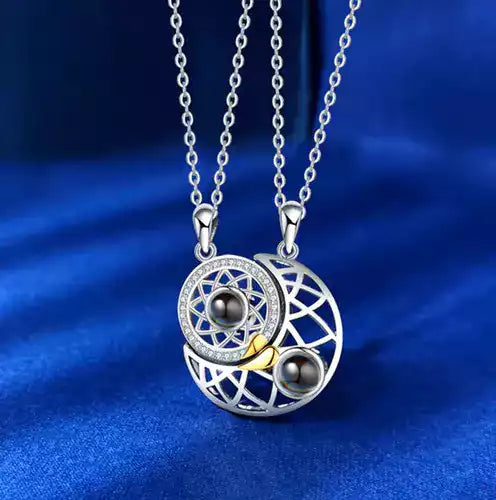 Par de Colares Sol e Lua - Foto Personalizável(PAGUE 1, LEVE 2)