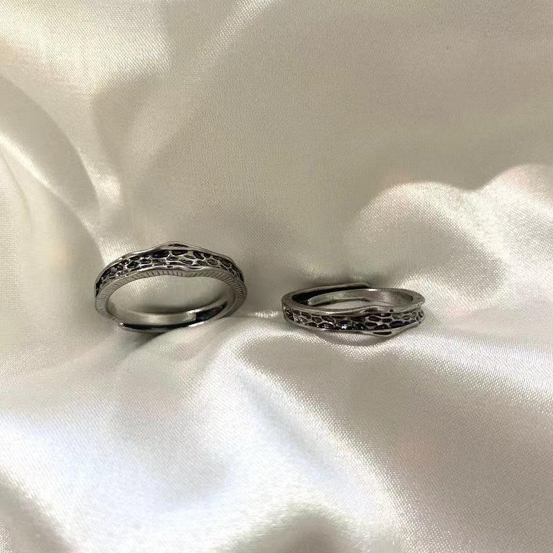Par de Alianças Abismo Escuro