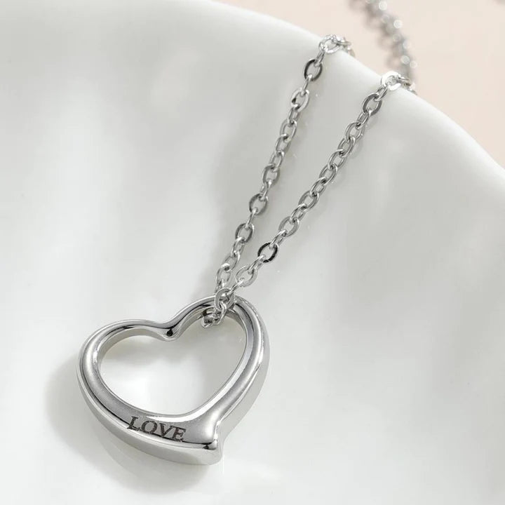 Colar Love + Caixa Com 6 Rosas